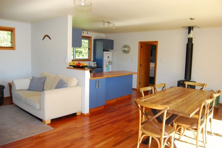 Photo of property in 250a Waikawa Road, Waikawa, Picton, 7220