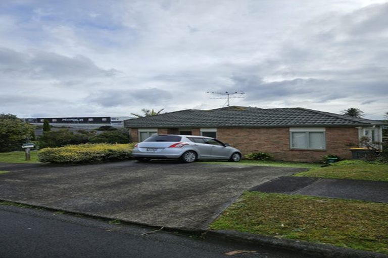 Photo of property in 6 Black Teal Close, Unsworth Heights, Auckland, 0632