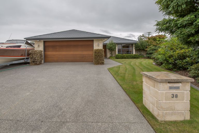 Photo of property in 38 Reka Street, Parklands, Christchurch, 8083