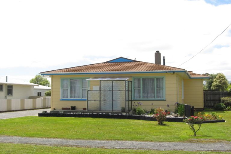 Photo of property in 165 Peel Street, Westport, 7825