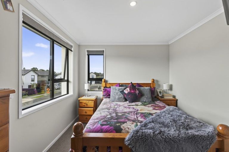 Photo of property in 15 Discovery Place, Marfell, New Plymouth, 4310