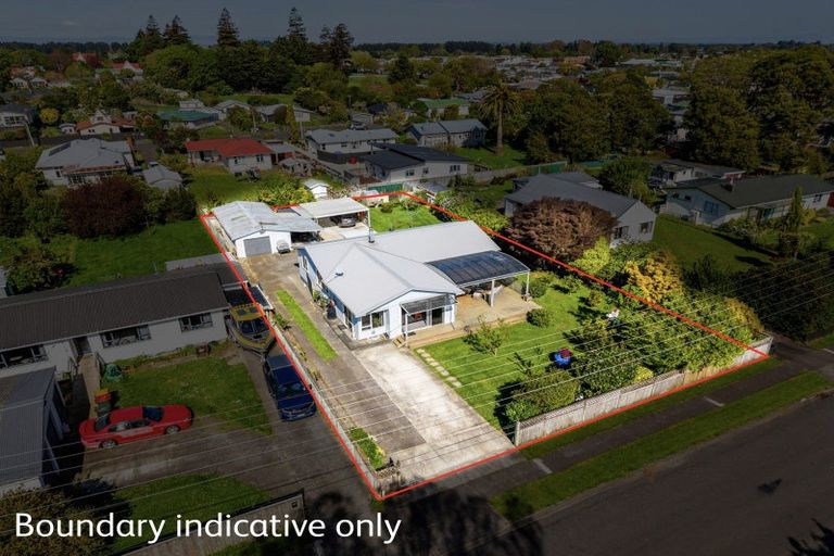 Photo of property in 33 Skerman Street, Marton, 4710