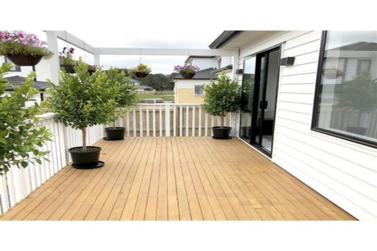 Photo of property in 16 Horsefields Drive, Flat Bush, Auckland, 2019