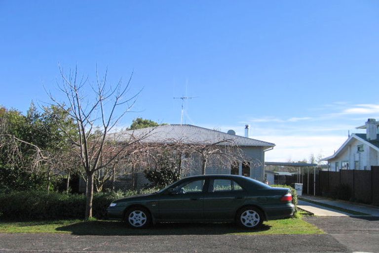 Photo of property in 8a Huia Avenue, Forest Lake, Hamilton, 3200