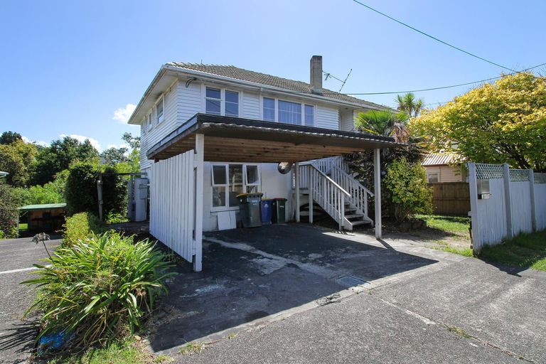 Photo of property in 35 Matipo Road, Mairangi Bay, Auckland, 0630