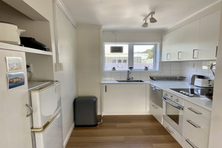 Photo of property in Windsor Court, 3/340 Tinakori Road, Thorndon, Wellington, 6011