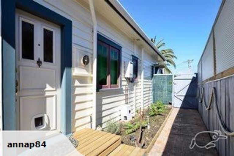 Photo of property in 1 Arawa Street, New Lynn, Auckland, 0600