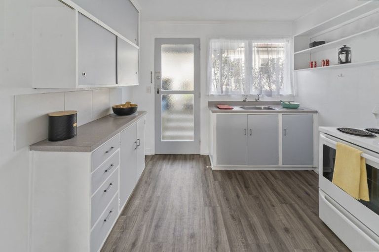 Photo of property in 10/17 Waimea Road, Nelson South, Nelson, 7010