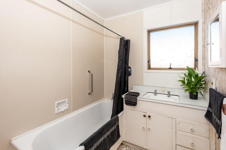 Photo of property in 277 Aberdeen Road, Gisborne, 4010