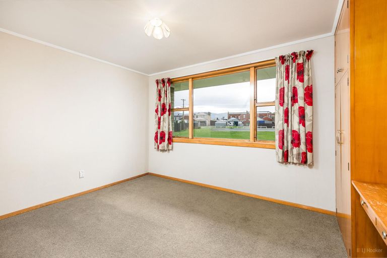 Photo of property in 2 Kennedy Crescent, Waimate, 7924