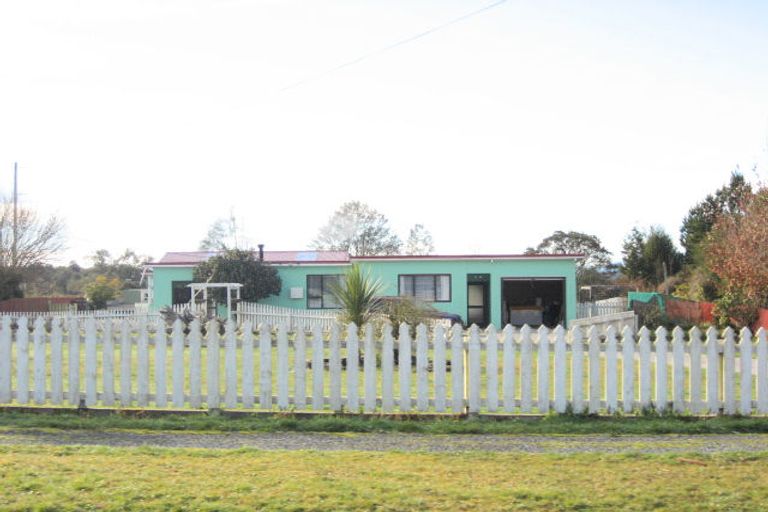 Photo of property in 98 Main Road, Blackball, 7804