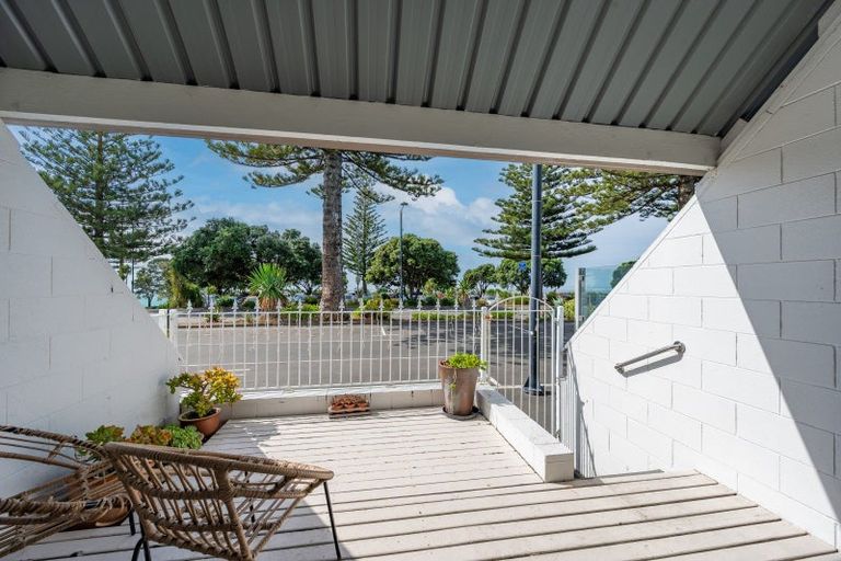 Photo of property in 233 Marine Parade, Napier South, Napier, 4110