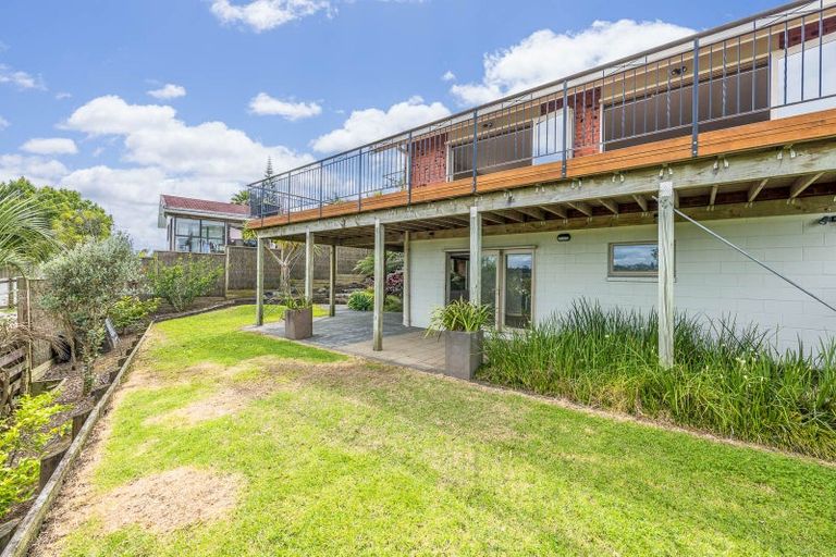 Photo of property in 9a Pendene Place, Forrest Hill, Auckland, 0620