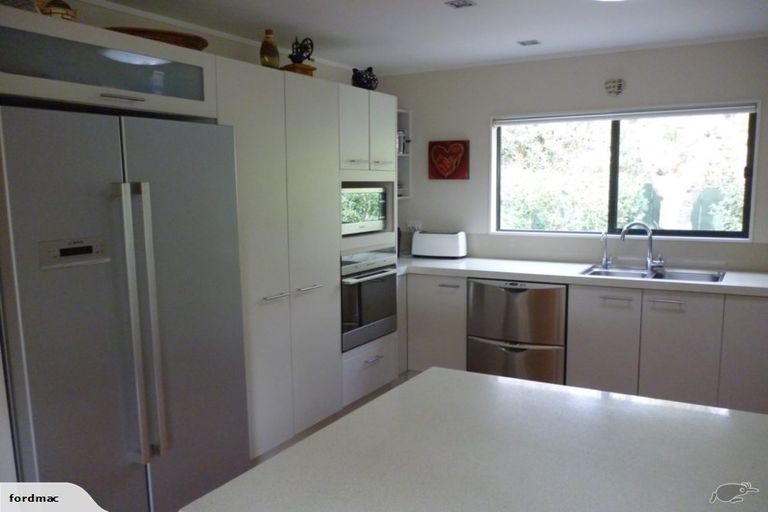 Photo of property in 128a Mellons Bay Road, Mellons Bay, Auckland, 2014