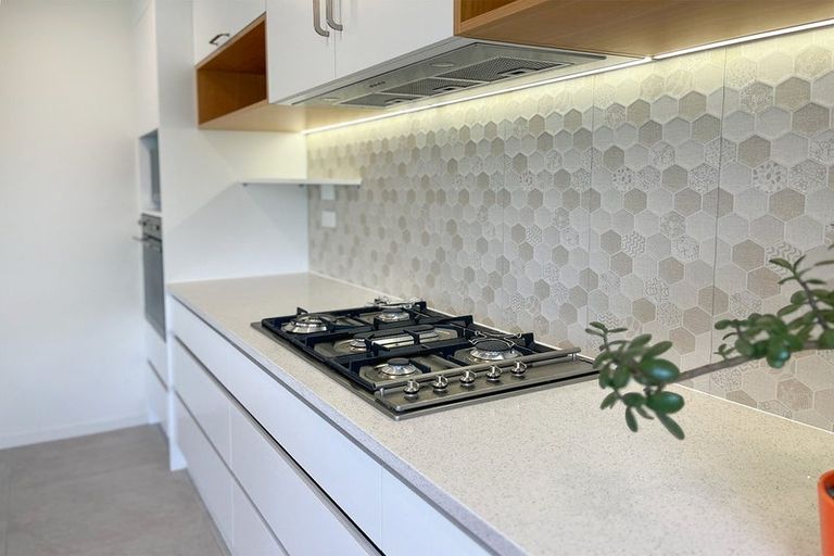 Photo of property in 12a Thomas Avenue, Te Atatu Peninsula, Auckland, 0610