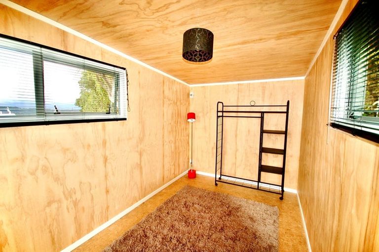 Photo of property in 66 Kelburn Parade, Kelburn, Wellington, 6012