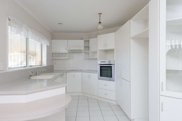 Photo of property in 63 Edgecumbe Road, Tauranga, 3110