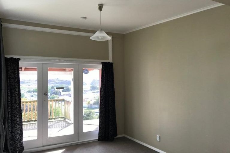 Photo of property in 119 Wainuiomata Road, Wainuiomata, Lower Hutt, 5014