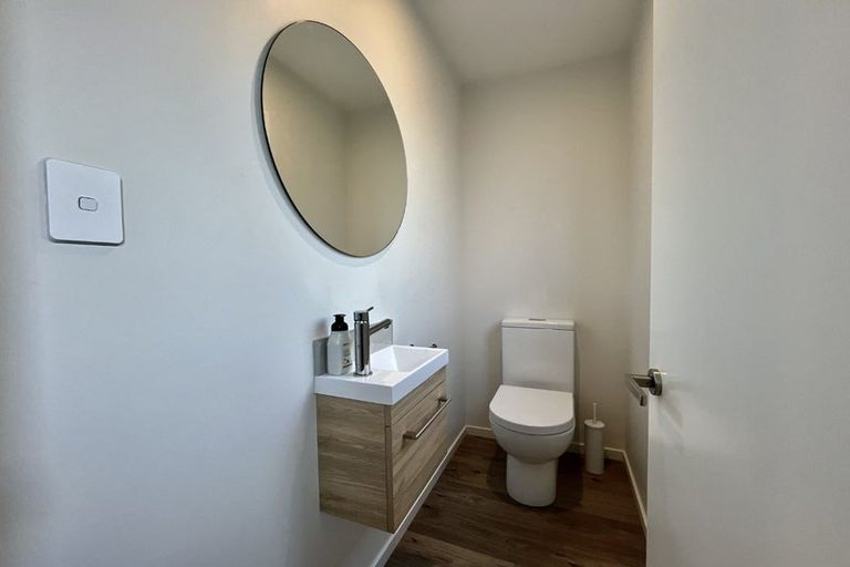 Photo of property in 1/52 Hills Road, Edgeware, Christchurch, 8013