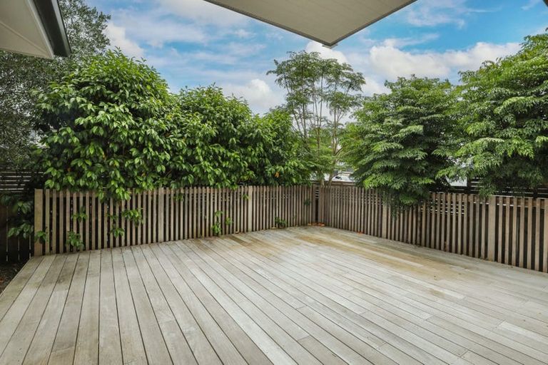 Photo of property in 26c Stottholm Road, Titirangi, Auckland, 0604