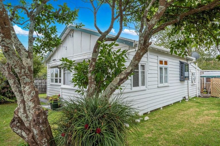 Photo of property in 59 Valley Road, Hikurangi, 0114