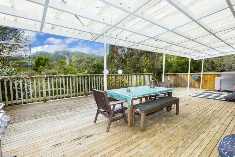 Photo of property in 73 Wyndham Road, Pinehaven, Upper Hutt, 5019