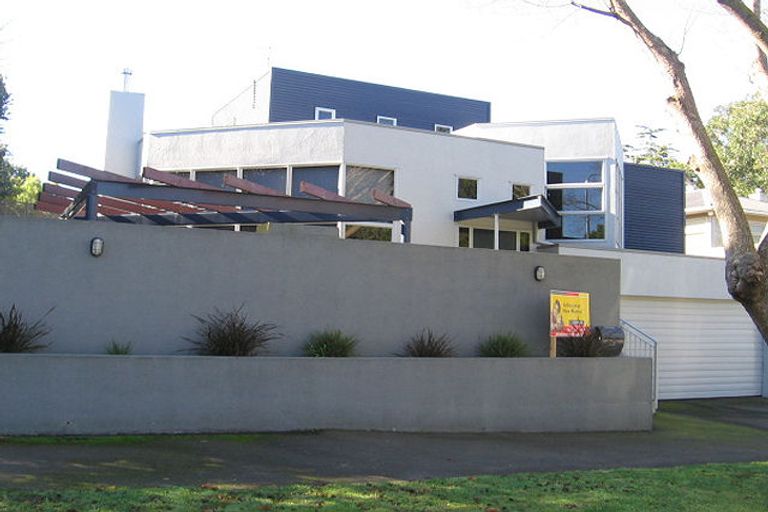 Photo of property in 8 Karina Terrace, Roslyn, Palmerston North, 4414