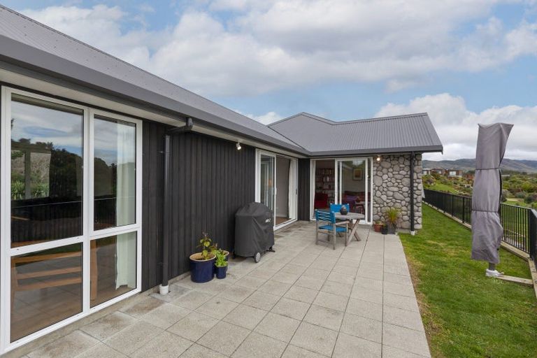 Photo of property in 20 Te Heke Place, Waikanae, 5036