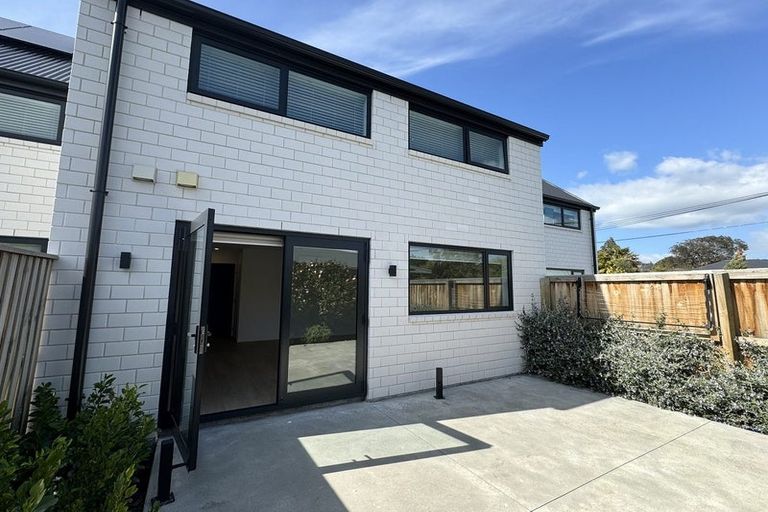 Photo of property in 2/17 Hornbrook Street, Waltham, Christchurch, 8023