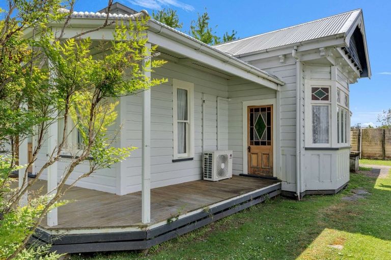 Photo of property in 14 Uawa Parade, Tolaga Bay, 4077