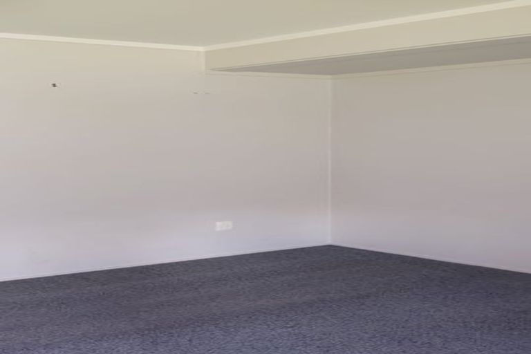 Photo of property in 24 Shearwater Street, One Tree Point, 0118