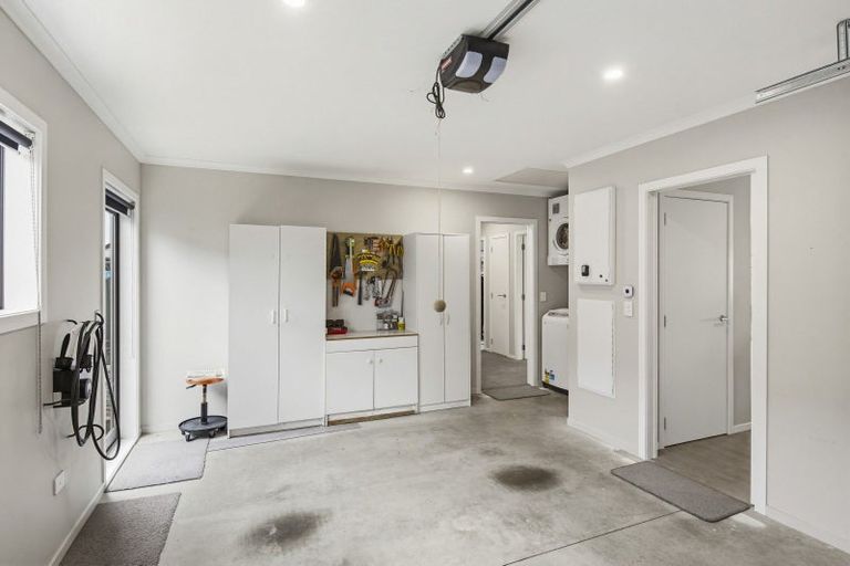 Photo of property in 12 Enereta Road, Otaki, 5512