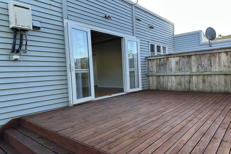 Photo of property in 90 Stokes Valley Road, Stokes Valley, Lower Hutt, 5019