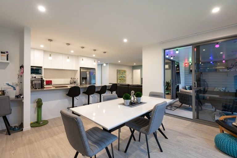 Photo of property in 115 Awataha Crescent, Pyes Pa, Tauranga, 3110