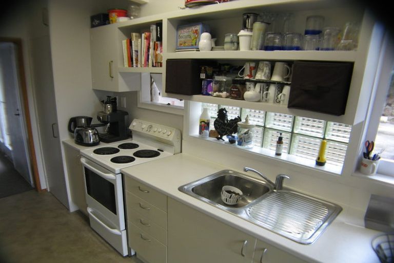 Photo of property in 1/135 Glenfield Road, Hillcrest, Auckland, 0626