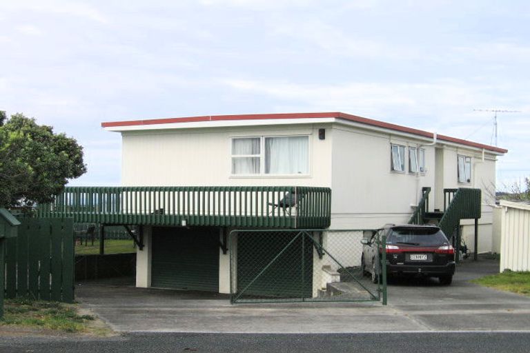 Photo of property in 10 Darroch Slope, Omaha, 0986