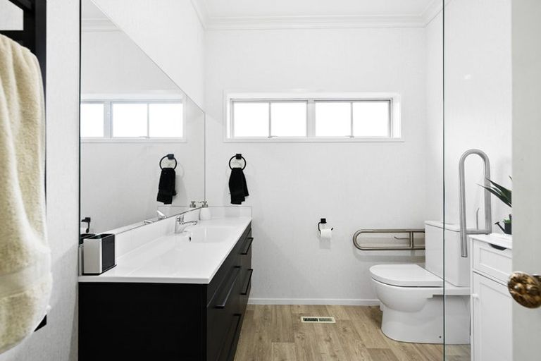 Photo of property in 9 Saint Andrews Terrace, St Andrews, Hamilton, 3200