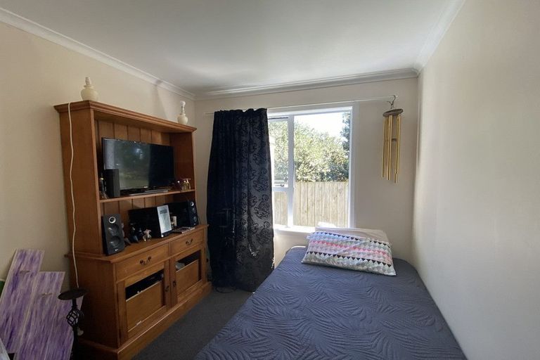 Photo of property in 18a Hutchins Street, Waitara, 4320
