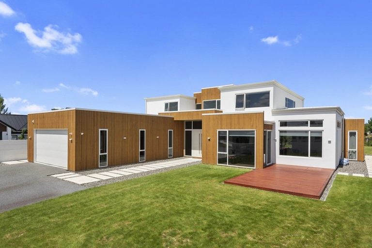 Photo of property in 33 Roy Hilton Drive, Flagstaff, Hamilton, 3210