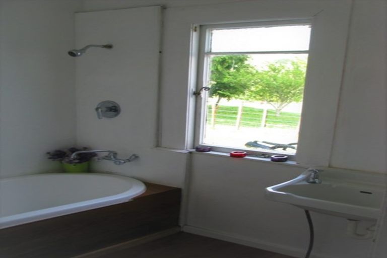 Photo of property in 4 Terrace Street, Matawai, 4075