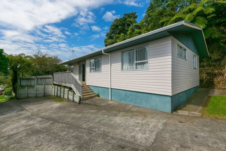 Photo of property in 54 Seaview Road, Marfell, New Plymouth, 4310