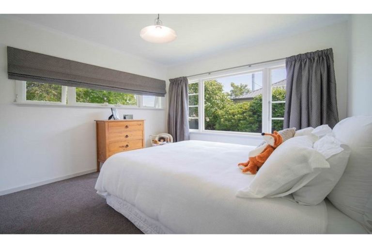 Photo of property in 182 Ilam Road, Ilam, Christchurch, 8041