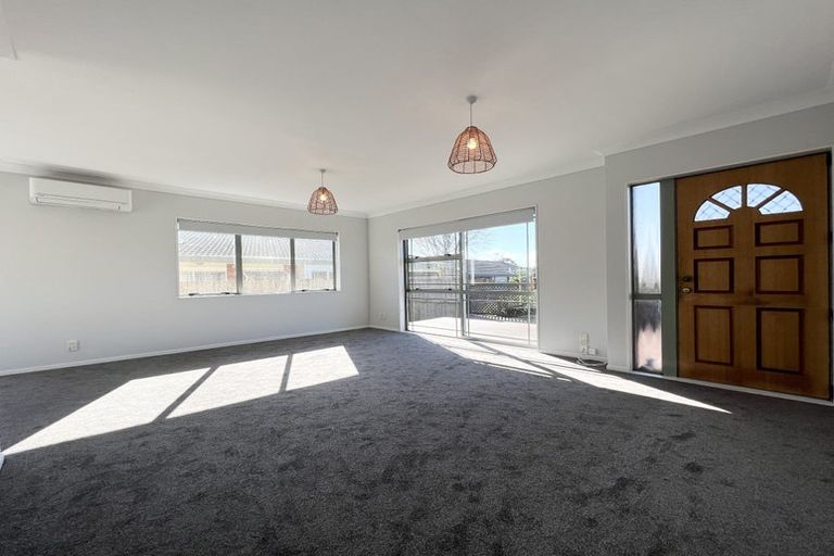 Photo of property in 48 Bodi Place, Te Atatu South, Auckland, 0610