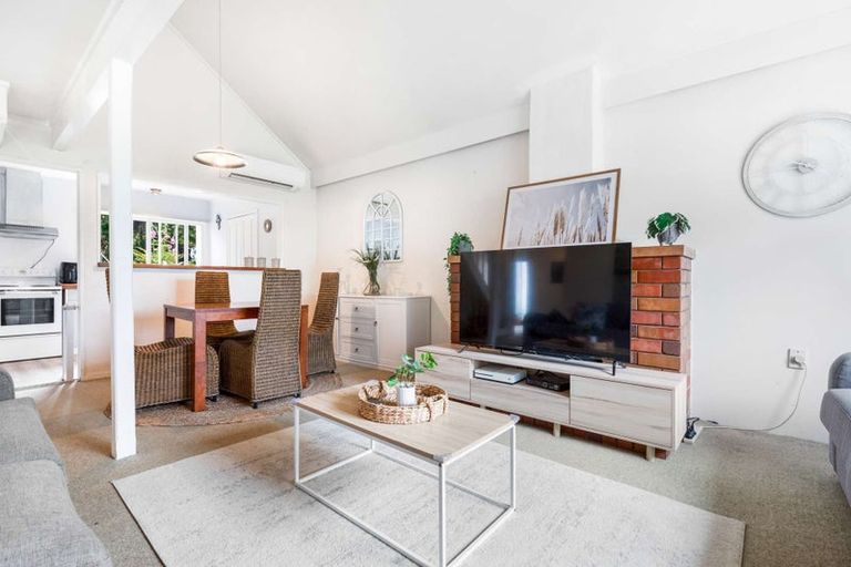 Photo of property in 28 Eleventh Avenue, Tauranga, 3110