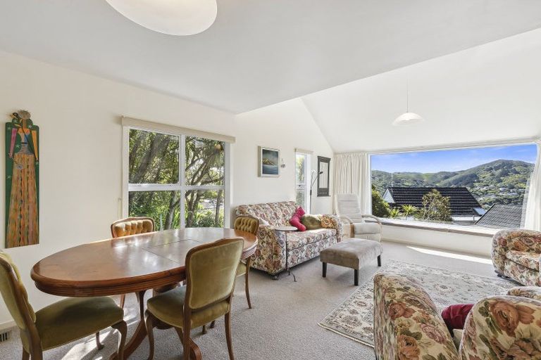 Photo of property in 7 Selkirk Way, Karori, Wellington, 6012