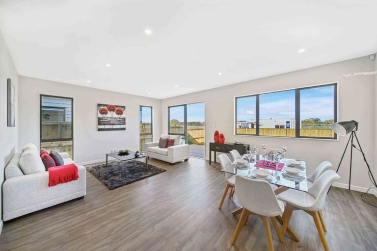 Photo of property in 30 Lusitano Drive, Karaka, Papakura, 2113