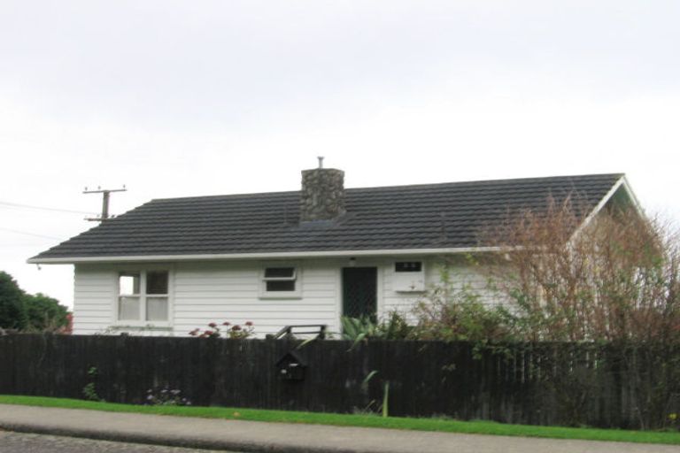 Photo of property in 76 Winara Avenue, Waikanae, 5036