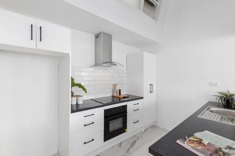 Photo of property in 33 Hanson Grove, Stokes Valley, Lower Hutt, 5019