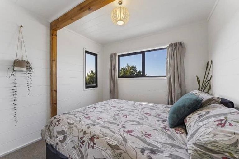 Photo of property in 27 Hauraki Street, Karori, Wellington, 6012