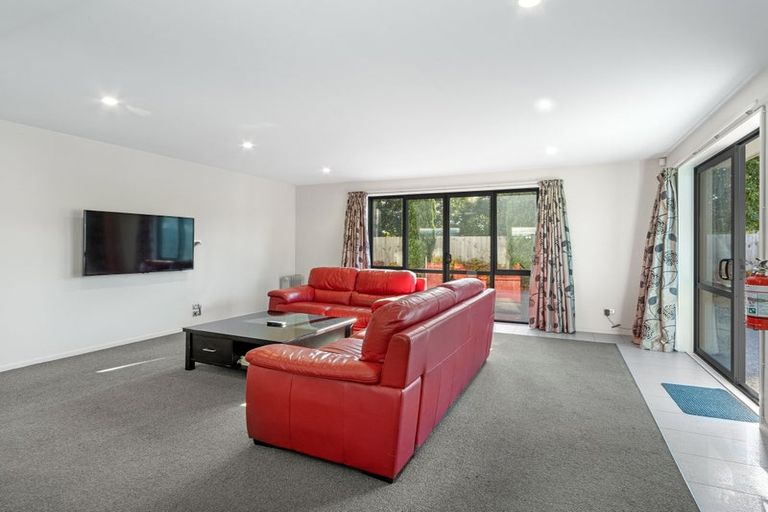 Photo of property in 137 Waimairi Road, Ilam, Christchurch, 8041